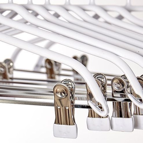 veshalka-dlya-odezhdy-belaya-prorezinennaya-metallicheskaya-l-400mm-ws030-wh