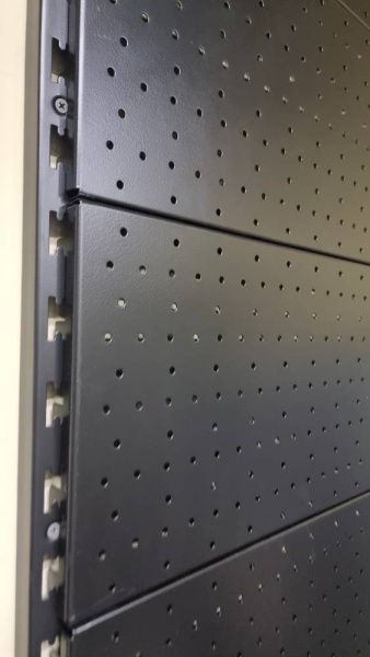 перфорированная-стенка-черная-01