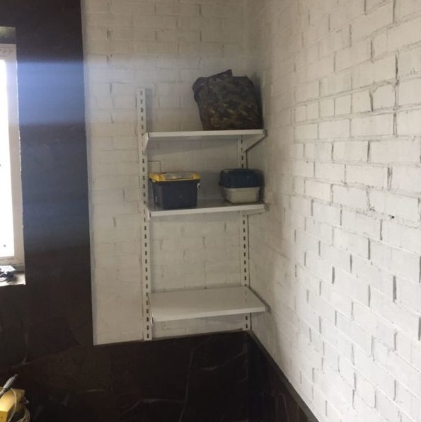 stellazh-nastennyj-belyj-1750h1000mm-3-polki_01