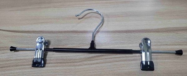 bryuchnaya-veshalka-s-zazhimami-chernaya-300mm-300b