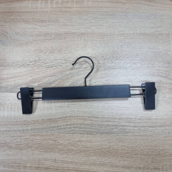 вешалка-из-дерева-для-одежды-брючные-с-прищепками-320мм-цвет-черный-крючок-черный