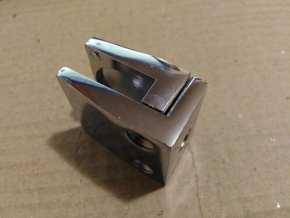 derzhatel'_paneli_ili_stekla_k_stene