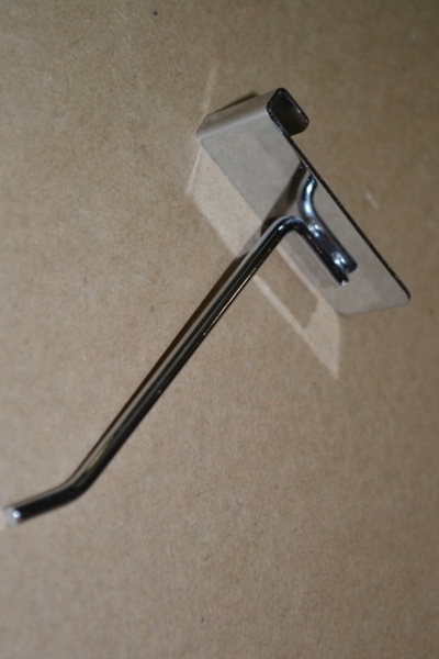 крючок-для-сеток-торговых-4мм-GK001