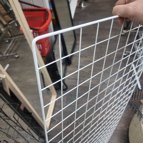 setka-torgovaya-belaya-razmer-1150h580mm-st03