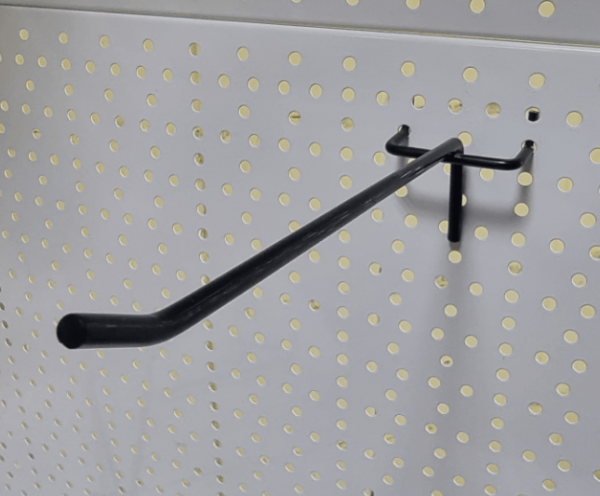 kryuchok-odinarnyj-dlya-perforacii-d-5mm-dlina-200mm-cvet-chernyj-shag-50mm