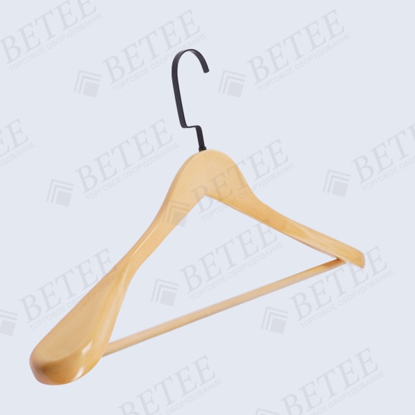 derevyannaya-veshalka-plechiki-obemnaya-dlina-440mm-svetloe-derevo-kryuchok-ploskij-chernyj-C305D