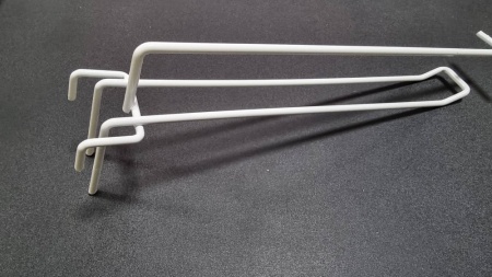 kryuchok-dlya-reshetok