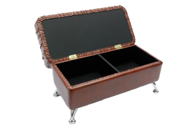 pufik-na-khrom-nozhkakh-5