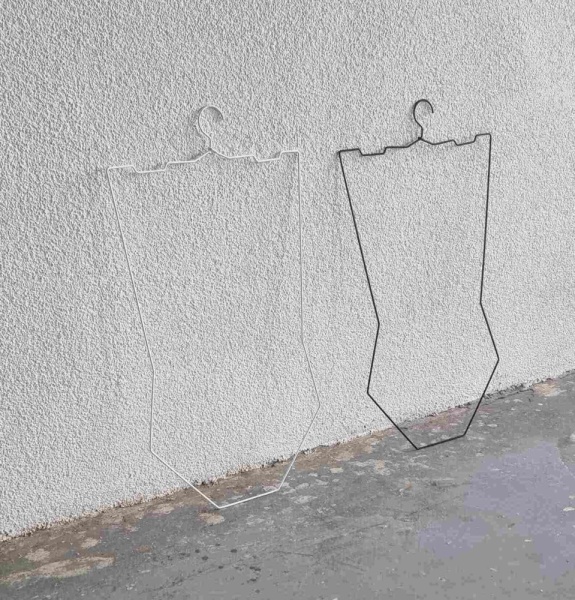 konturnaya-veshalka-dlya-nizhnego-belya-i-kupalnikov-cvet-belyj-ek431-w_01