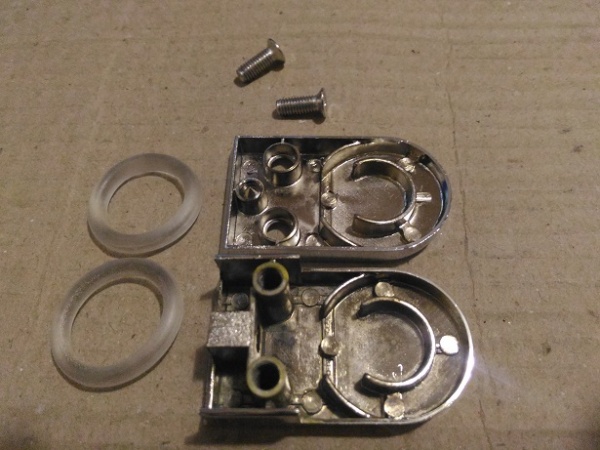 Derzhatel-panelejj-dlya-kruglojj-truby-32-ili-50mm3