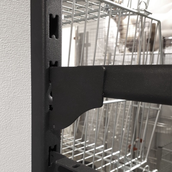 profil-nastennyj-vysota-2400mm-chernyj-shagren-sechenie-30-18mm_01