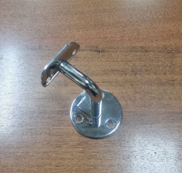 kreplenie-dlya-kruglogo-poruchnya-50mm-svarnoj-K010-02