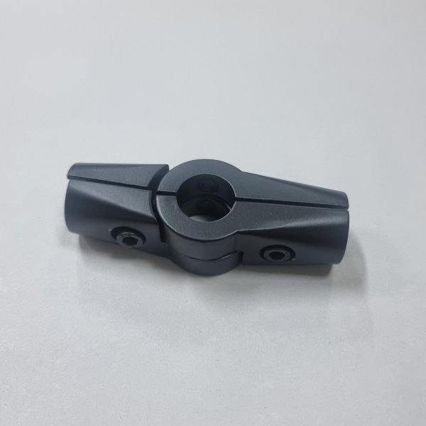 Krepezh_vrashchatel'nyj_usilennyj_chernyj_k_trube_16mm_02