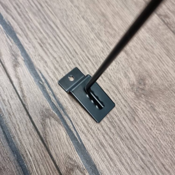kryuchok-dlya-ekonompaneli-metallicheskij-l-200mm-d-4mm-cvet-chernyj-a292-4-chern_01