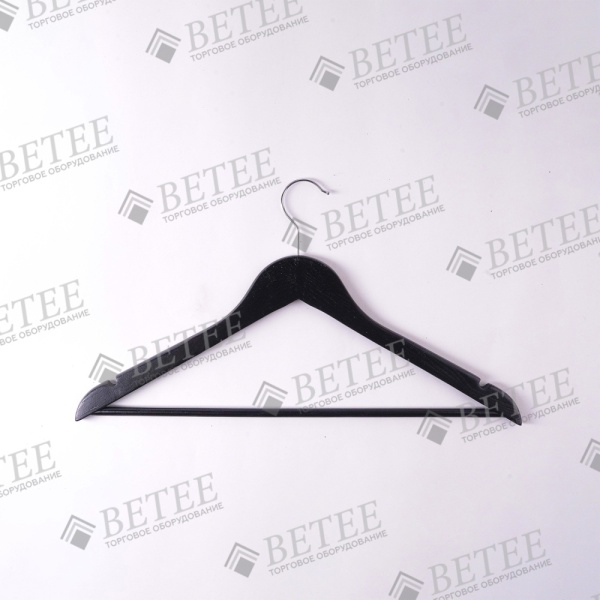 plechiki_dlya_odezhdy_iz_dereva_01