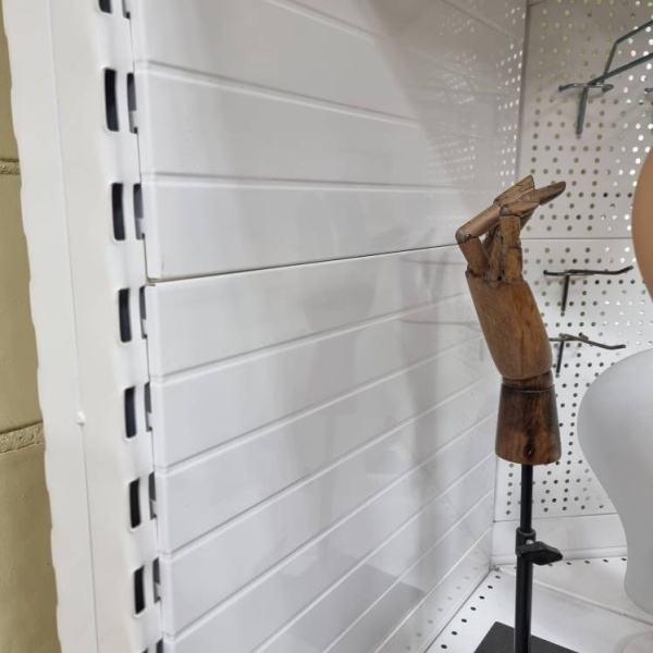 stenka-evro-sploshnaya-500h350mm-cvet-belyj_02