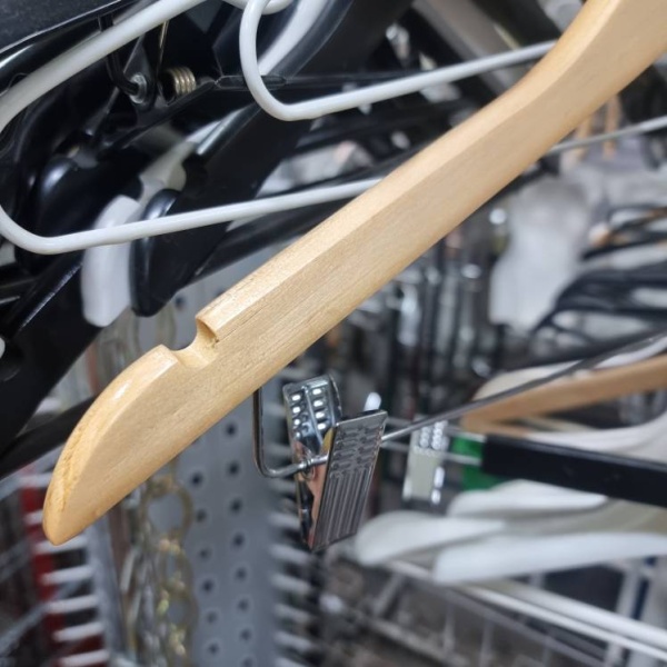 veshalka-antivandalnaya-derevyannaya-445mm-cvet-svetloe-derevo-av66_02