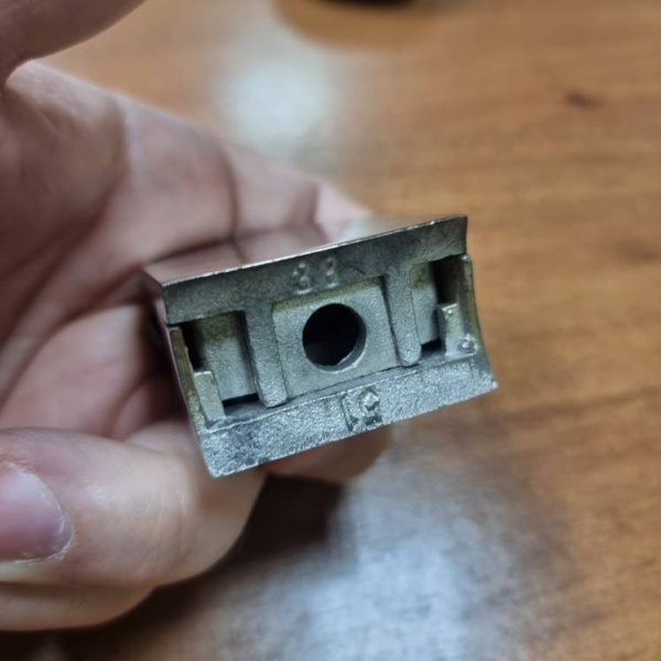 derzhatel'_dlya_stekla_k_trube_03