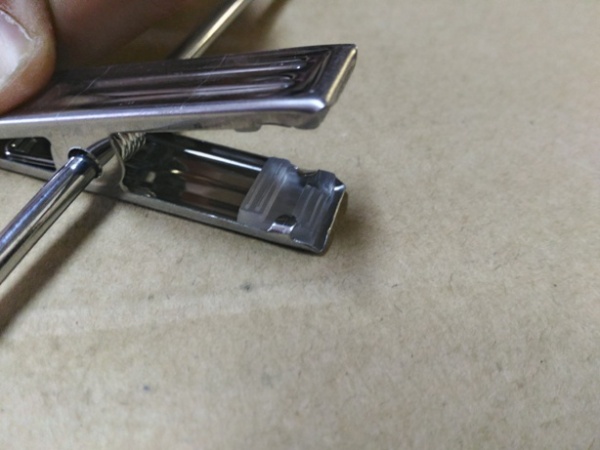 veshalka-dlya-bryuk-s-zazhimami-360mm-7879_02