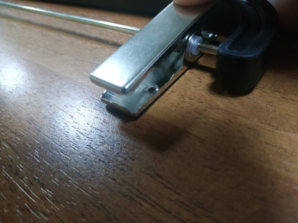 veshalka-dlya-odezhdy