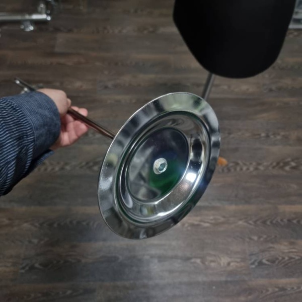 veshalo-nastolnoe-dlya-sumok-cvet-hrom-h-380-780mm-go4_04