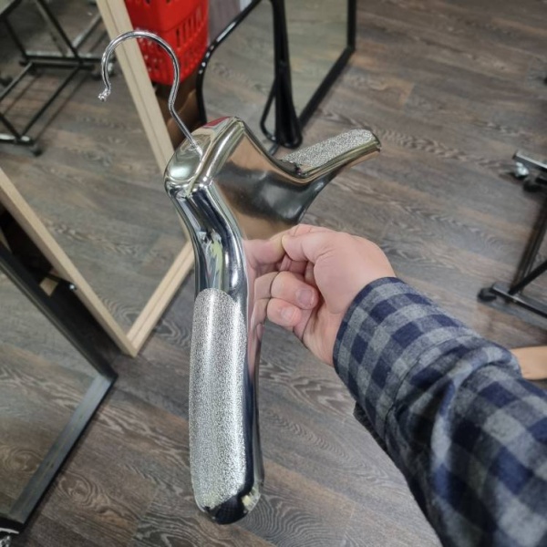 вешалка-для-одежды-объемная-серебро-AM181S_01