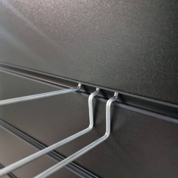 kryuchok-s-cennikoderzhatelem-dlya-ekonompaneli-dvojnoj-200mm-cink-cennik-5040mm_02