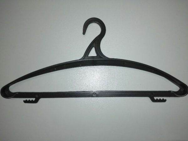 Veshalka_dlya_odezhdy_plastmassovaya_zima_cvet_chernyj_04