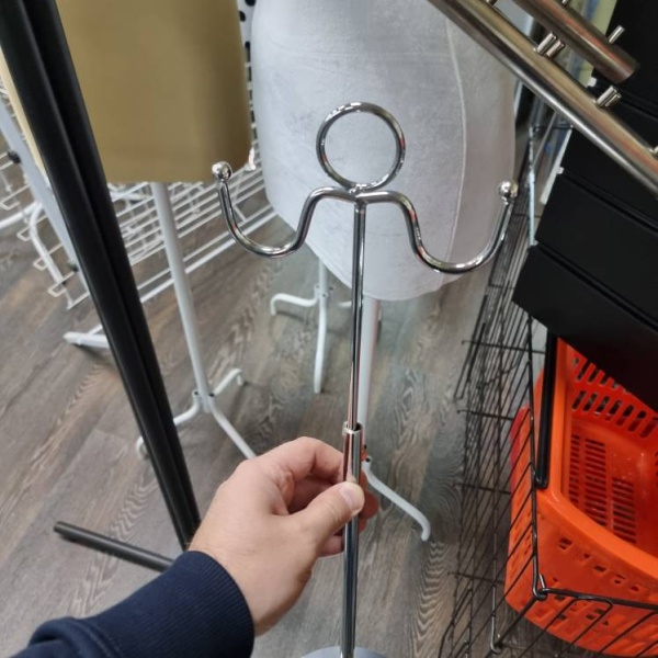 veshalo-nastolnoe-dlya-sumok-cvet-hrom-h-380-780mm-go17_03