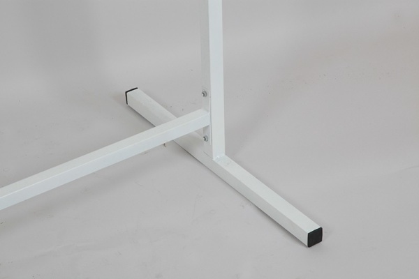 veshalo-dlya-odezhdy