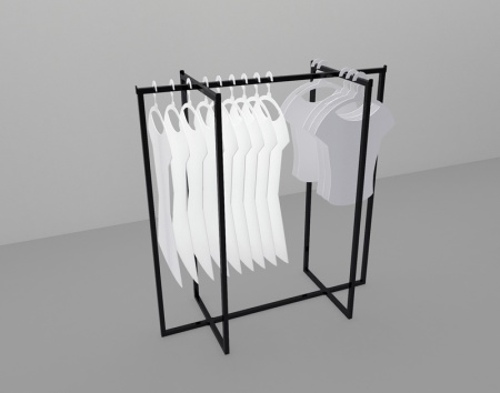 veshalo-chernoe-dlya-odezhdy-1