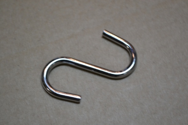 kryuchok_ S_dlya_truby_diametr_16mm_AM019_S001_01