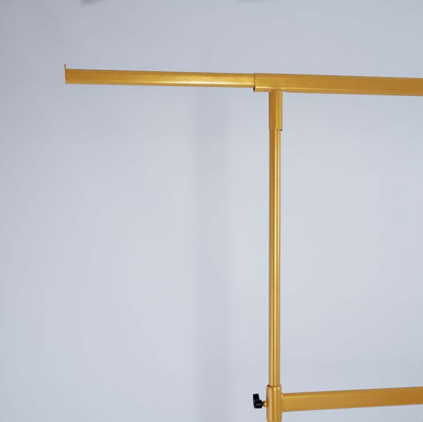 rejl-dlya-odezhdy-na-kolesah-dva-yarusa-l-1450-2100mm-cvet-zoloto-h-1100-1800mm_01