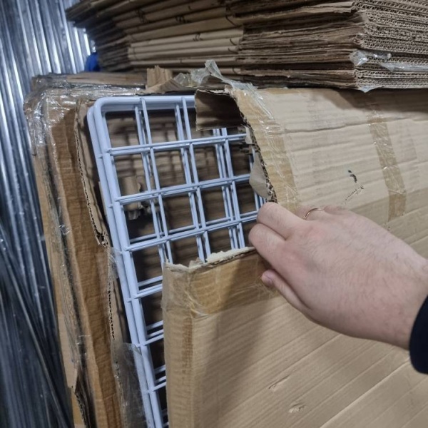 setka_reshetka_torgovaya_belaya_01