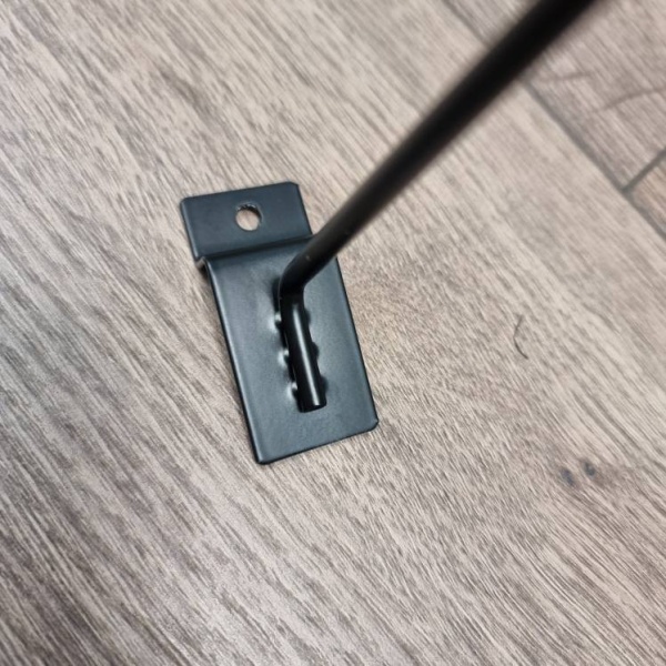 kryuchok-dlya-ekonompaneli-metallicheskij-l-250mm-d-5mm-cvet-chernyj_03