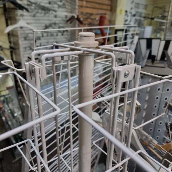 стойка-напольная-вращающаяся-для-колготок-40-карманов-В4Д5К2-01