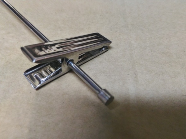 veshalka-dlya-bryuk-s-zazhimami-360mm-7879_01