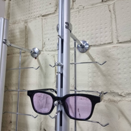 ctojka_dlya_ochkov_s_zamkom_HG14_00