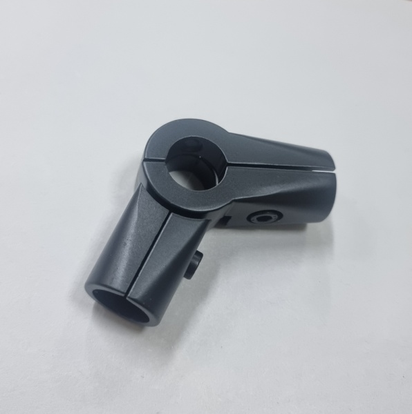 Krepezh_vrashchatel'nyj_usilennyj_chernyj_k_trube_16mm_01