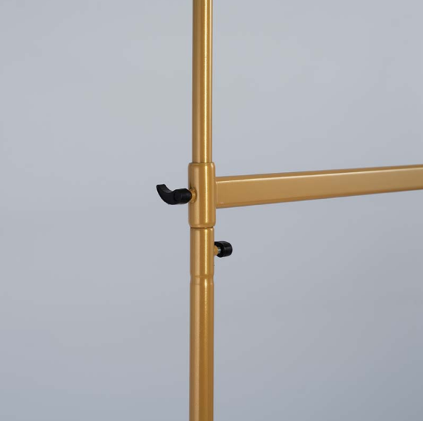 rejl-dlya-odezhdy-na-kolesah-dva-yarusa-l-1450-2100mm-cvet-zoloto-h-1100-1800mm_03