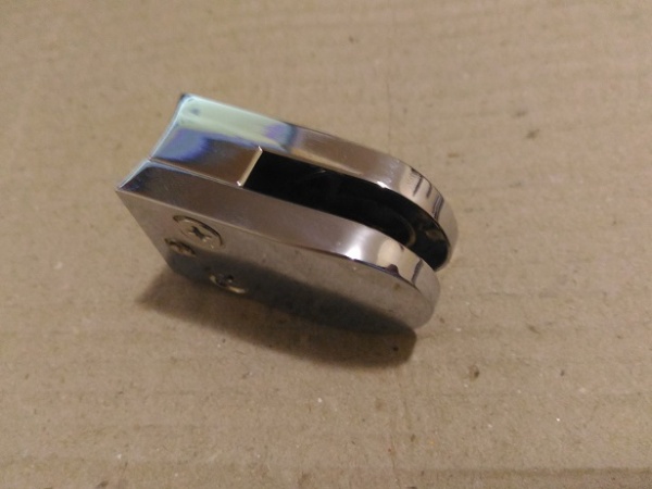 Derzhatel-panelejj-dlya-kruglojj-truby-32-ili-50mm1