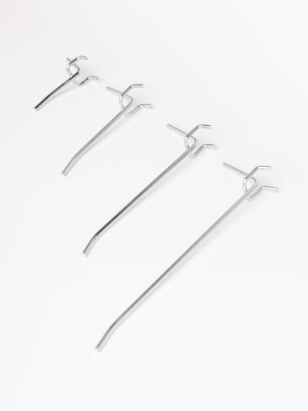 kryuchok-dlya-perforirovannyh-stellazhej-d-5mm-dlina-100mm-pokrytie-cink-shag-25mm_03