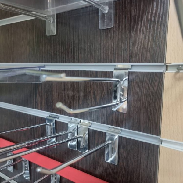 крючок-для-экономпанели-цвет-хром-с-ценником-150мм-JQ003-02