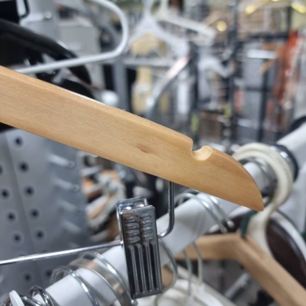 veshalka-antivandalnaya-derevyannaya-445mm-cvet-svetloe-derevo-av66_03