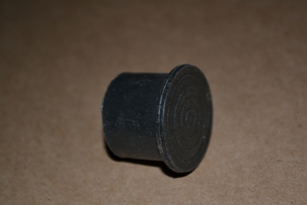 Nozhka-zaglushka-dlya-truby-25mm-JR19_01