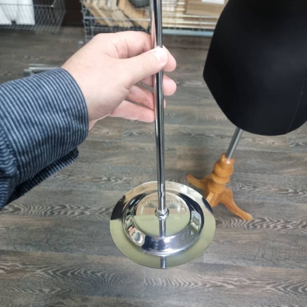 veshalo-nastolnoe-dlya-sumok-cvet-hrom-h-380-780mm-go4_03