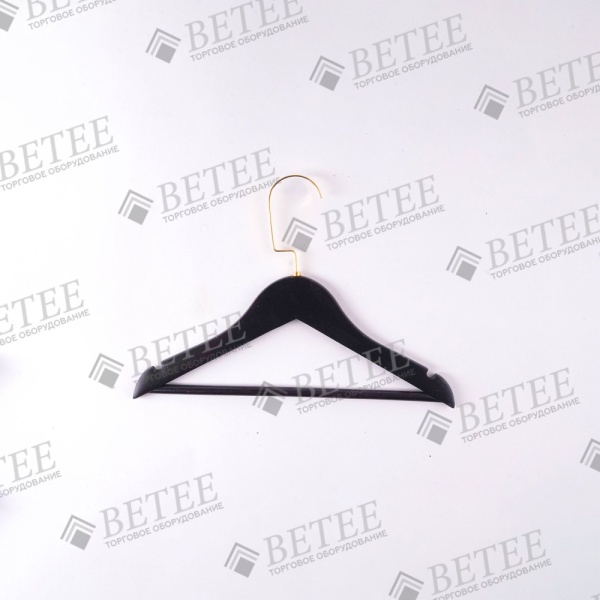 veshalka-detskaya-derevyannaya-chernaya-s-perekladinoj-320mm-s-zolotym-kryuchkom-3206-z_01