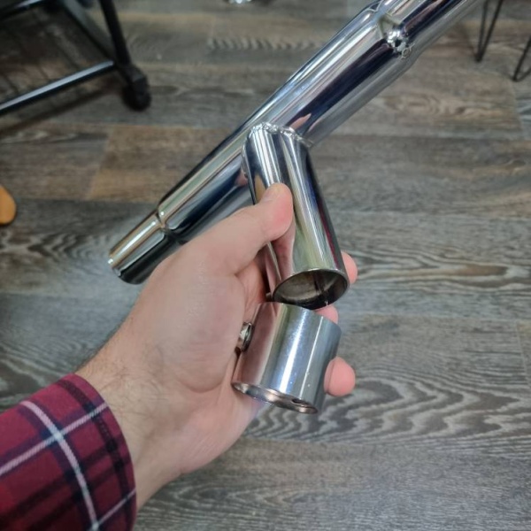 ограждение-от-тележек-промежуточная-стойка-под-трубу-40мм-высота145мм-GD1202_03