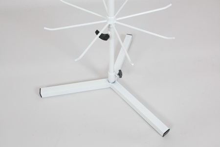 veshalo-dlya-magazina