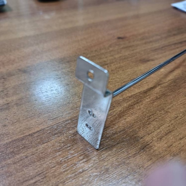 kryuchok-dlya-ekonompanelej-hrom-300mm-tolshchina-pruta-4mm-k006-4_02